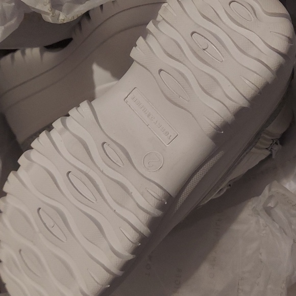 Tommy Hilfiger Kids Danni (Little Kid/Big Kid) (White Iridescent) Girl's Shoes - Picture 4 of 9